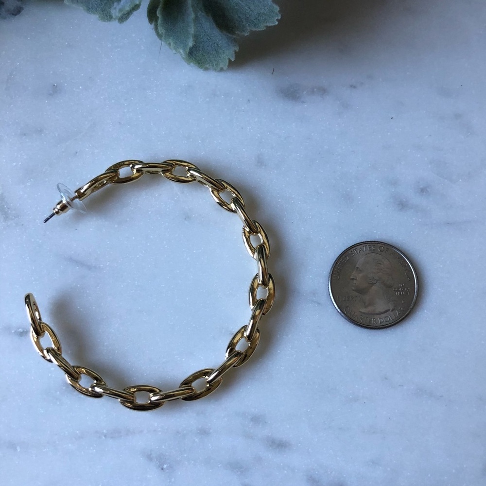 The Quinn - Linked Hoop Earrings - Picture 5 of 5